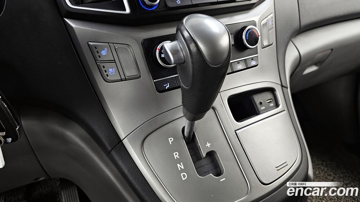Hyundai Starex 2019