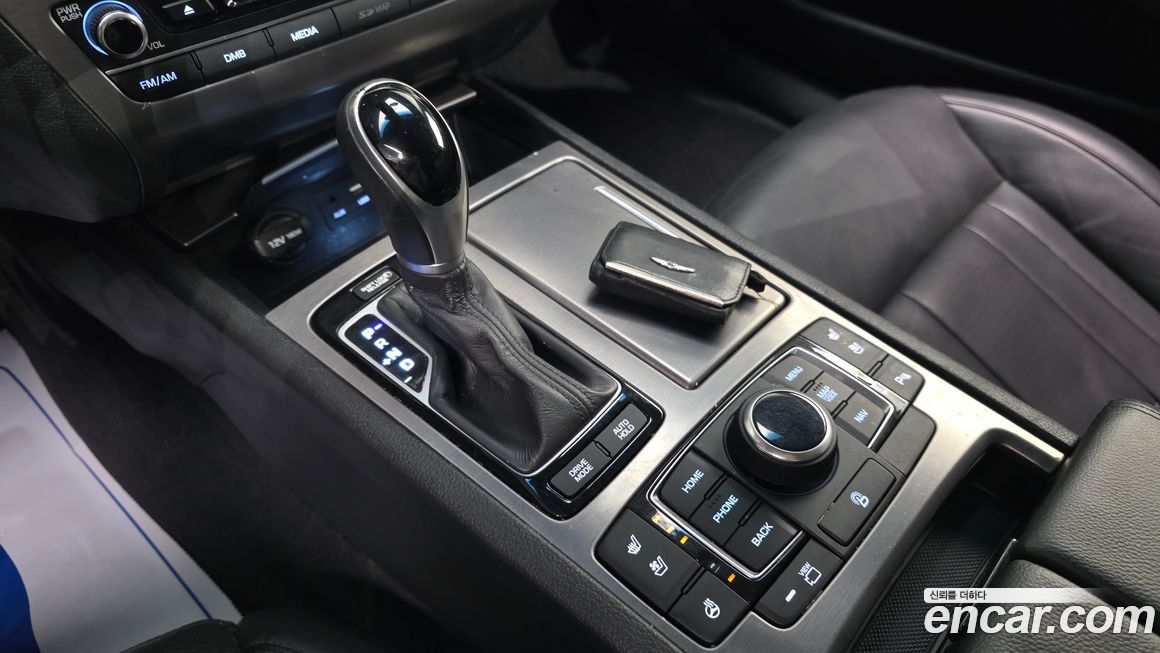 Hyundai Genesis 2016