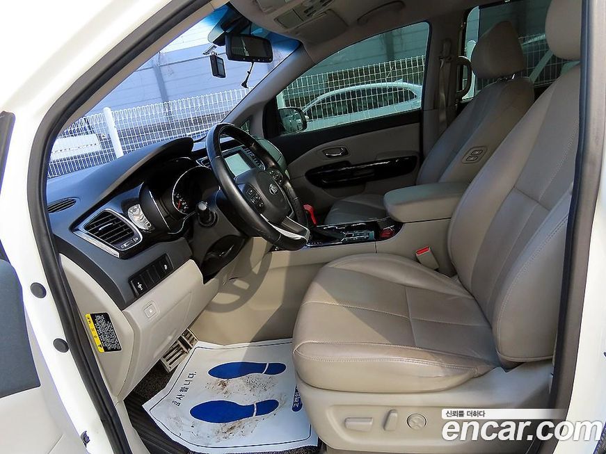 Kia Canival 2019