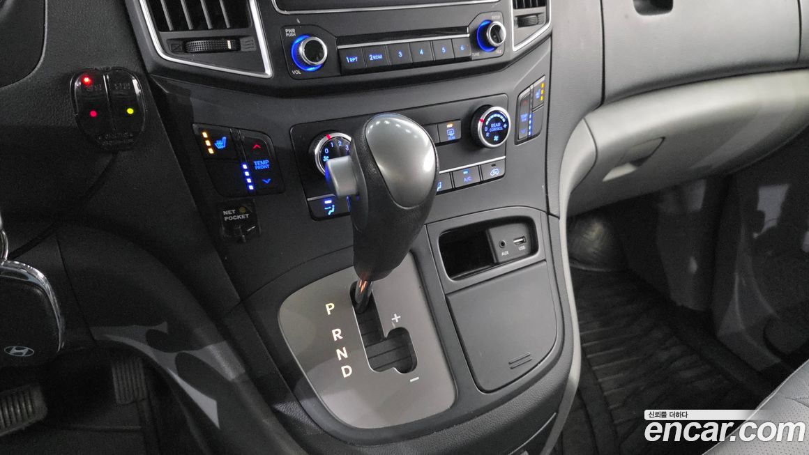 Hyundai Starex 2019