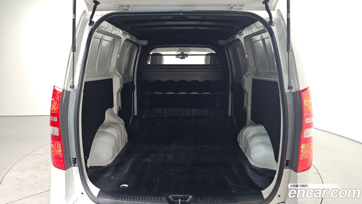 Hyundai Starex 2019