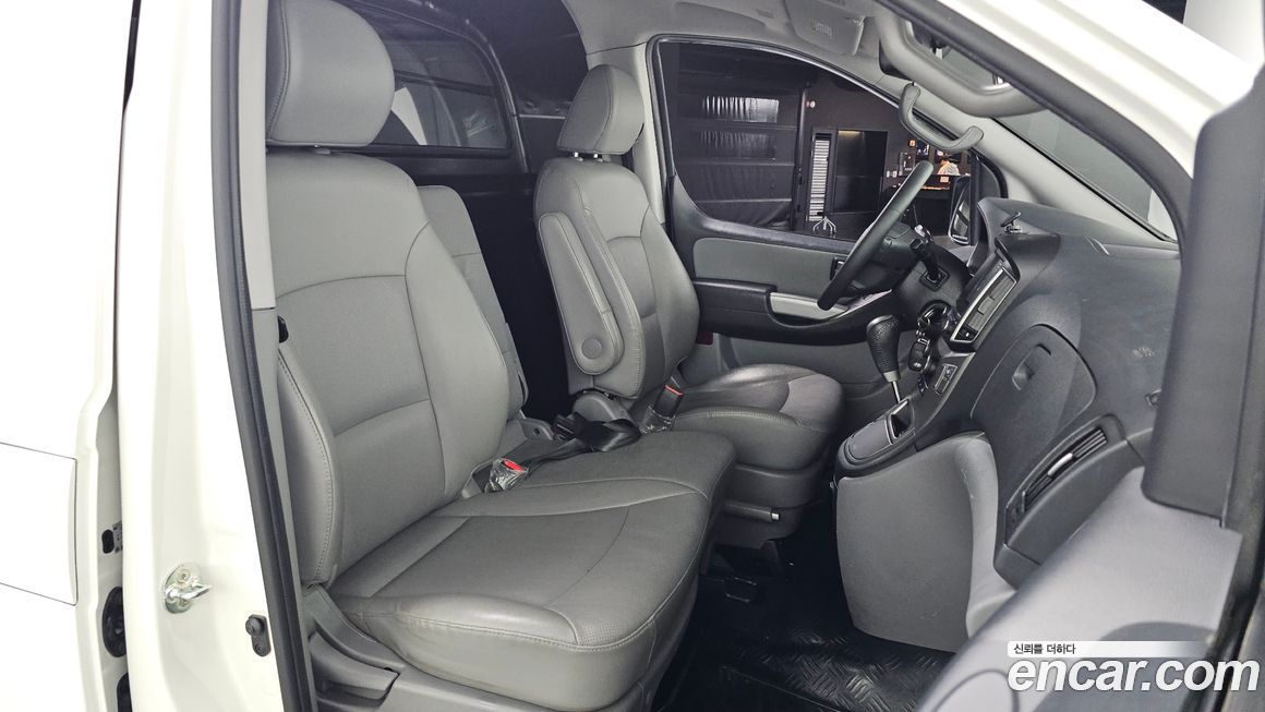 Hyundai Starex 2019