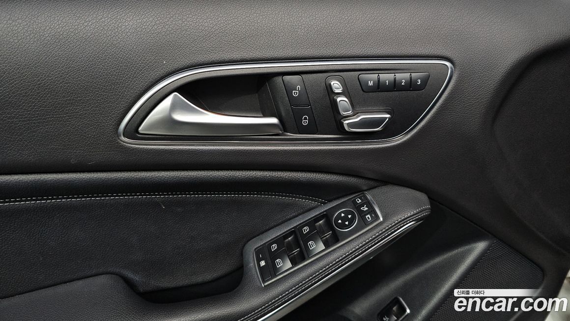 Mercedes-Benz GLA-Class 2019