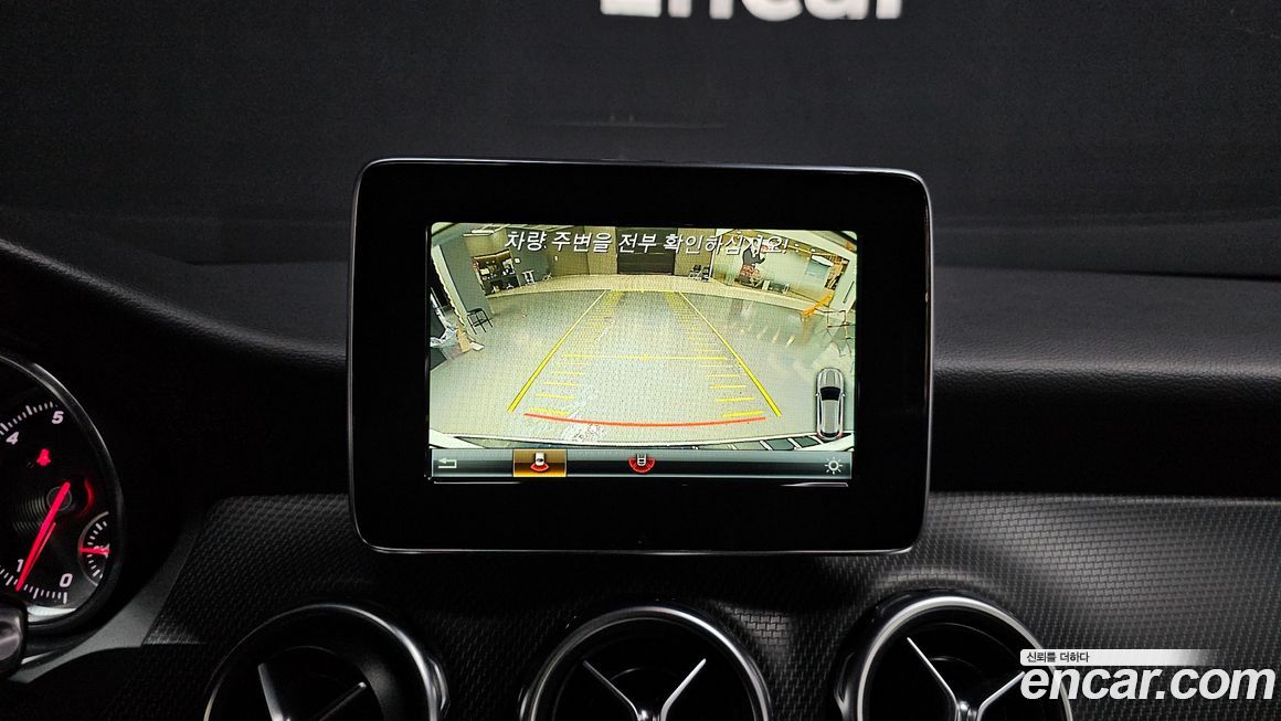 Mercedes-Benz GLA-Class 2019