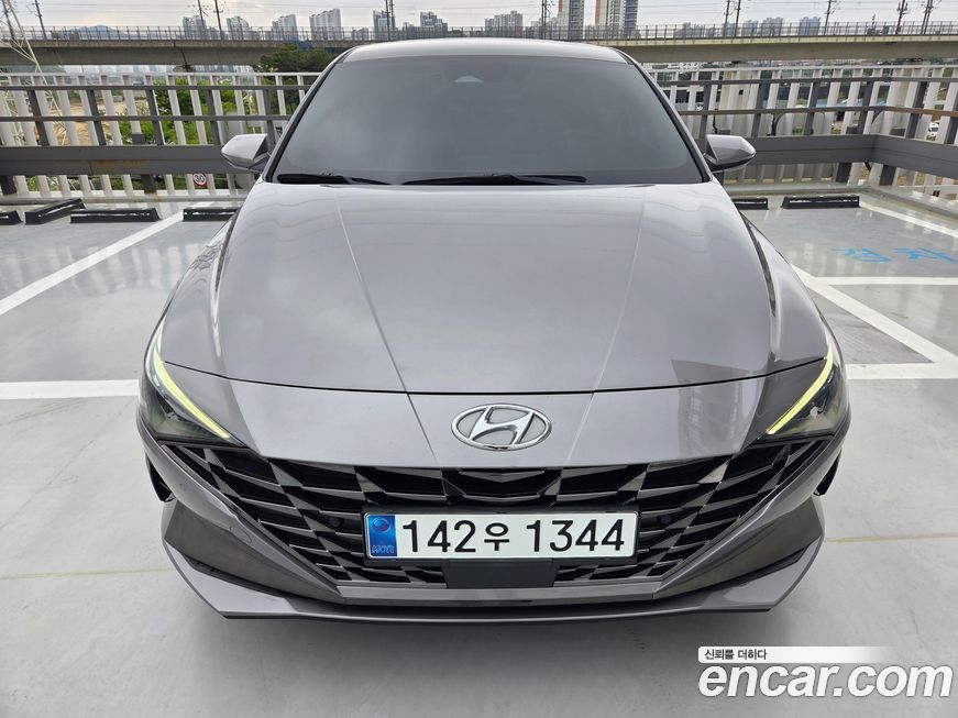 Hyundai AVANTE 2021