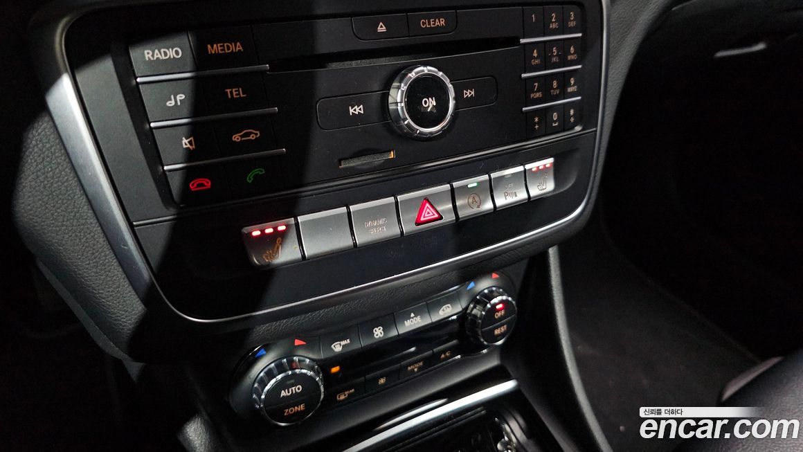 Mercedes-Benz GLA-Class 2019