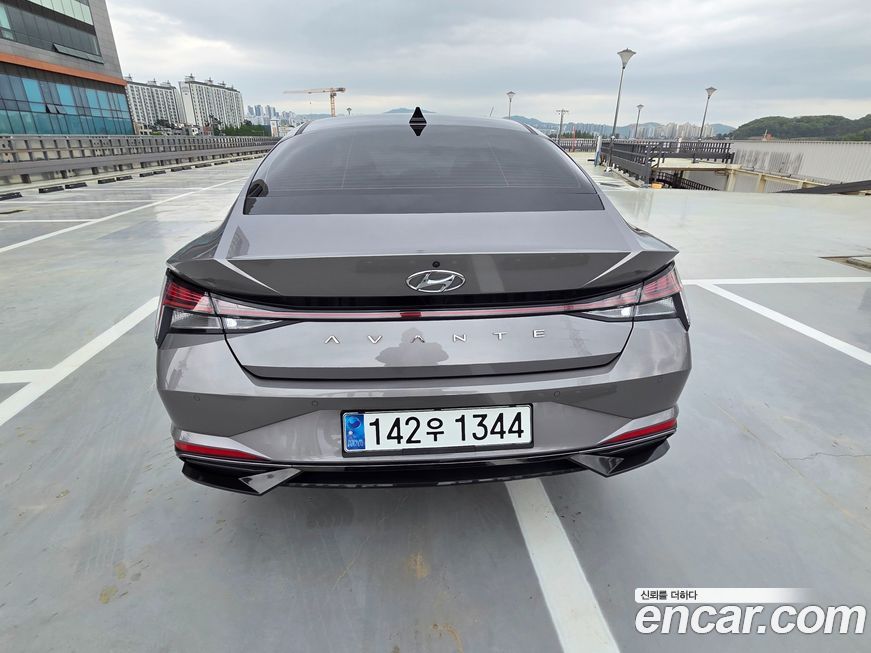 Hyundai AVANTE 2021