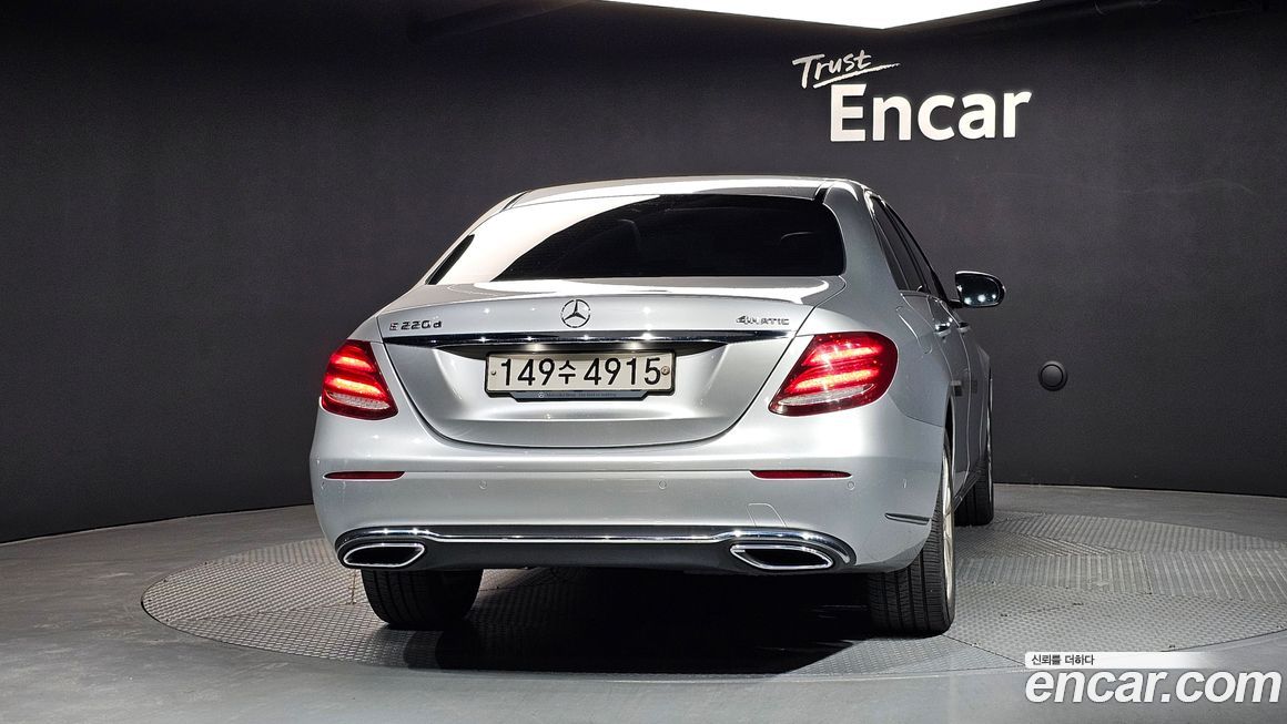 Mercedes-Benz E-Class 2018