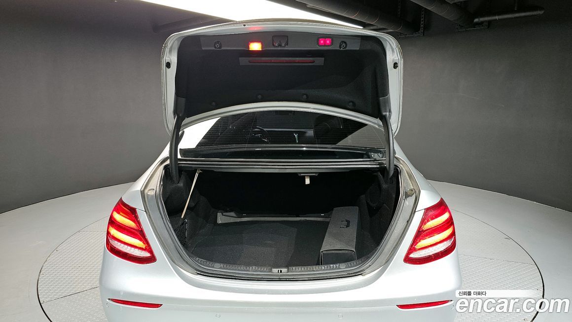 Mercedes-Benz E-Class 2018