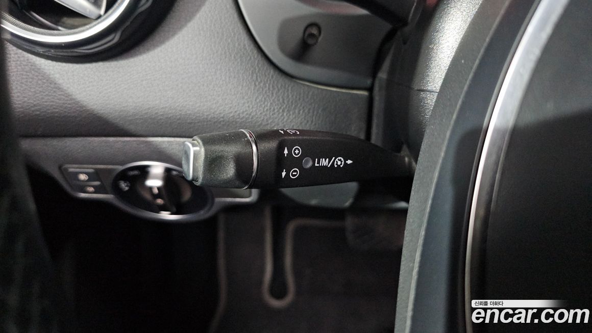 Mercedes-Benz GLA-Class 2019