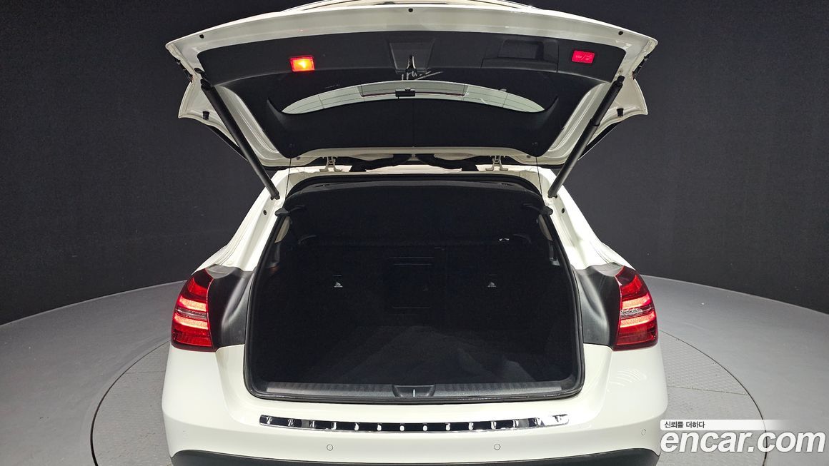 Mercedes-Benz GLA-Class 2019