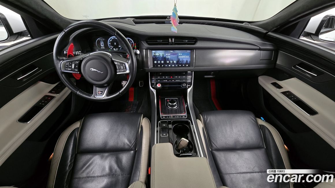 Jaguar XF 2017