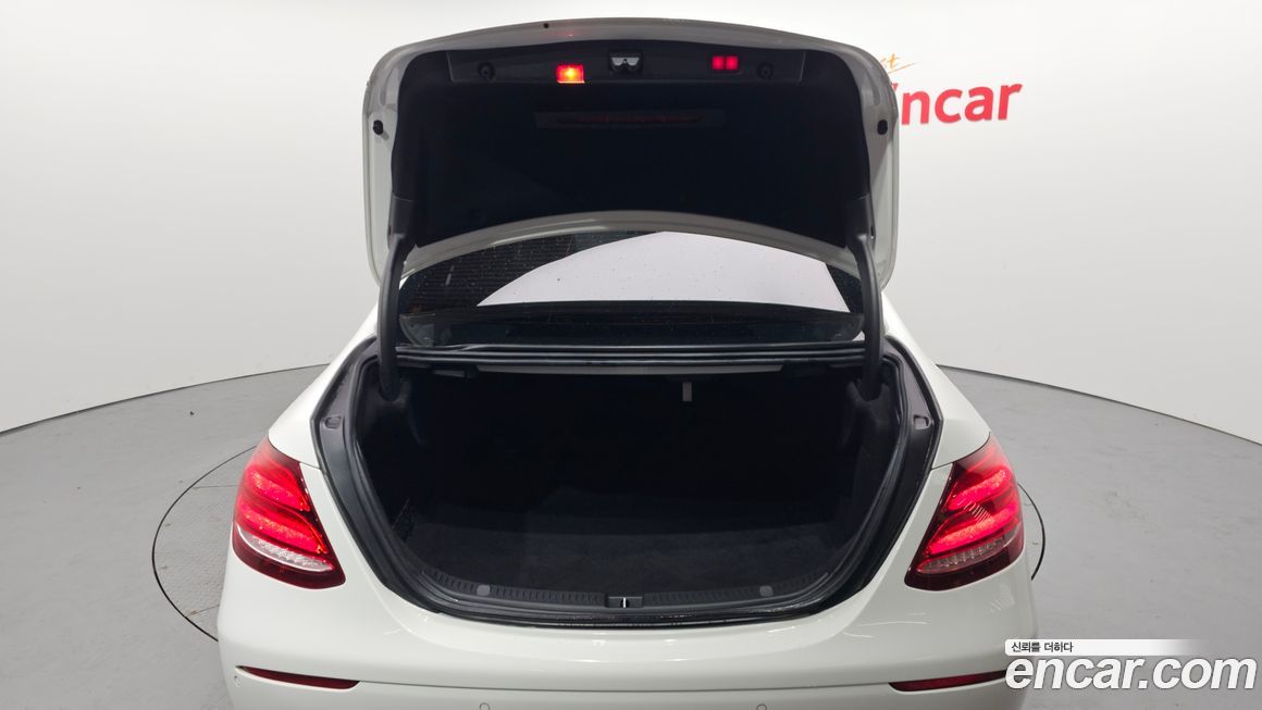 Mercedes-Benz E-Class 2017