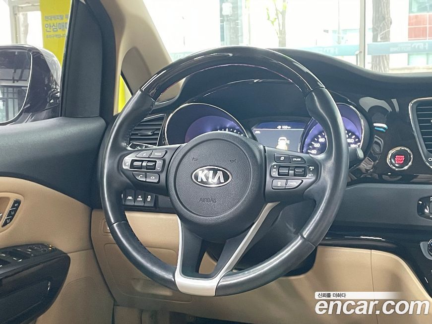 Kia Canival 2019