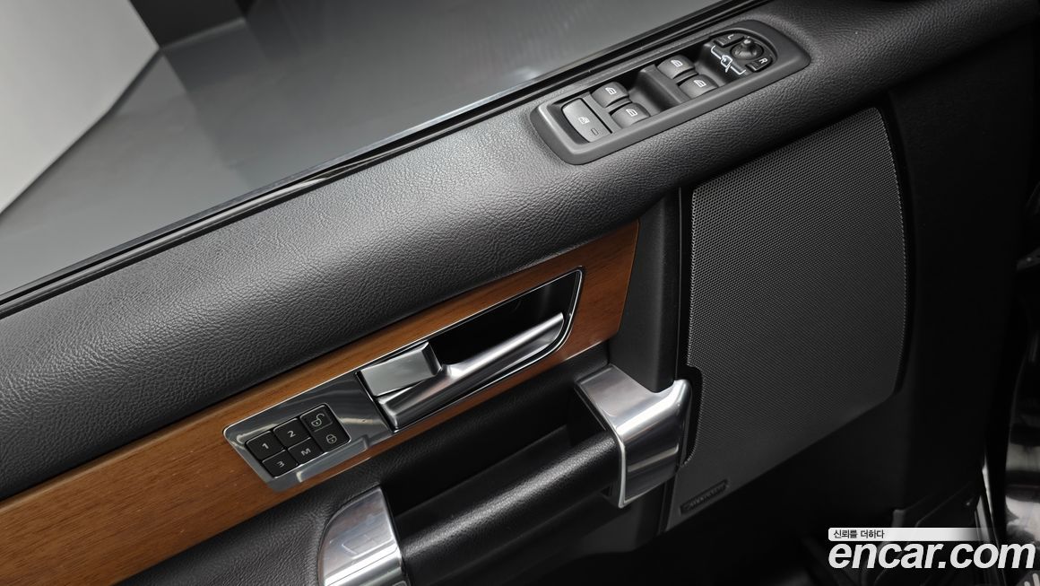Land Rover Discovery 2015