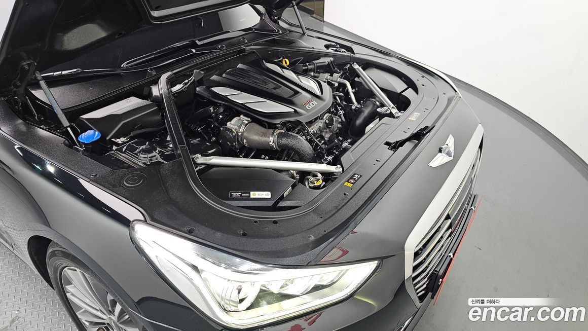 Genesis EQ900 2017