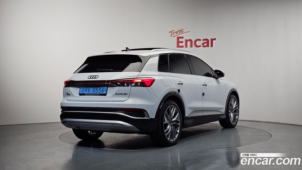 Audi Q4 e-tron 2025
