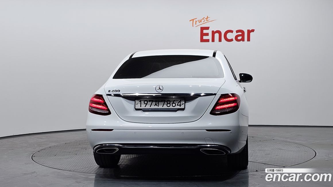 Mercedes-Benz E-Class 2018