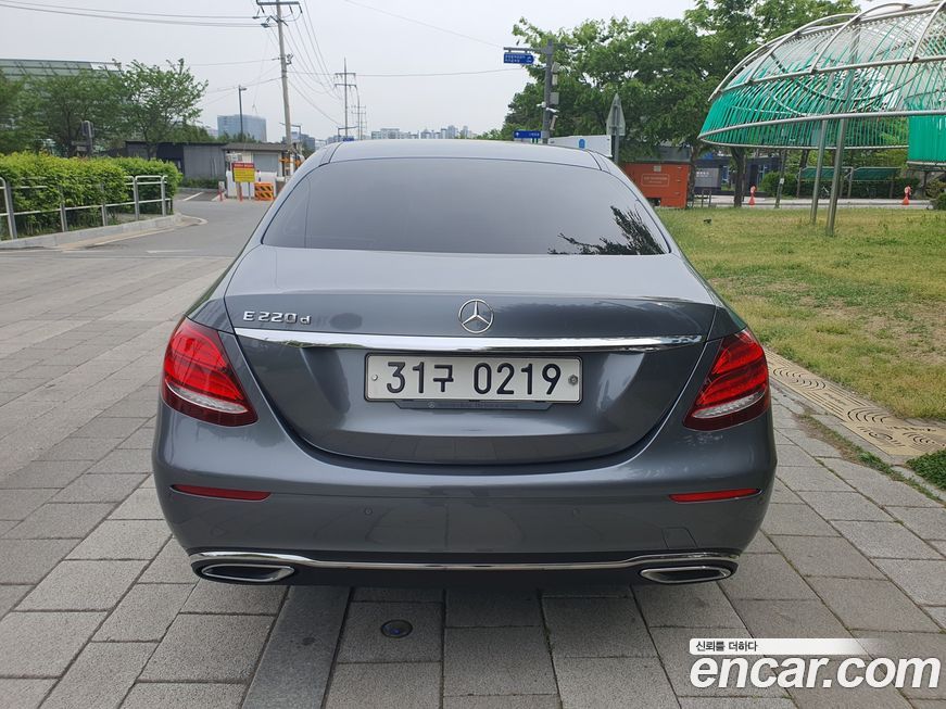 Mercedes-Benz E-Class 2017