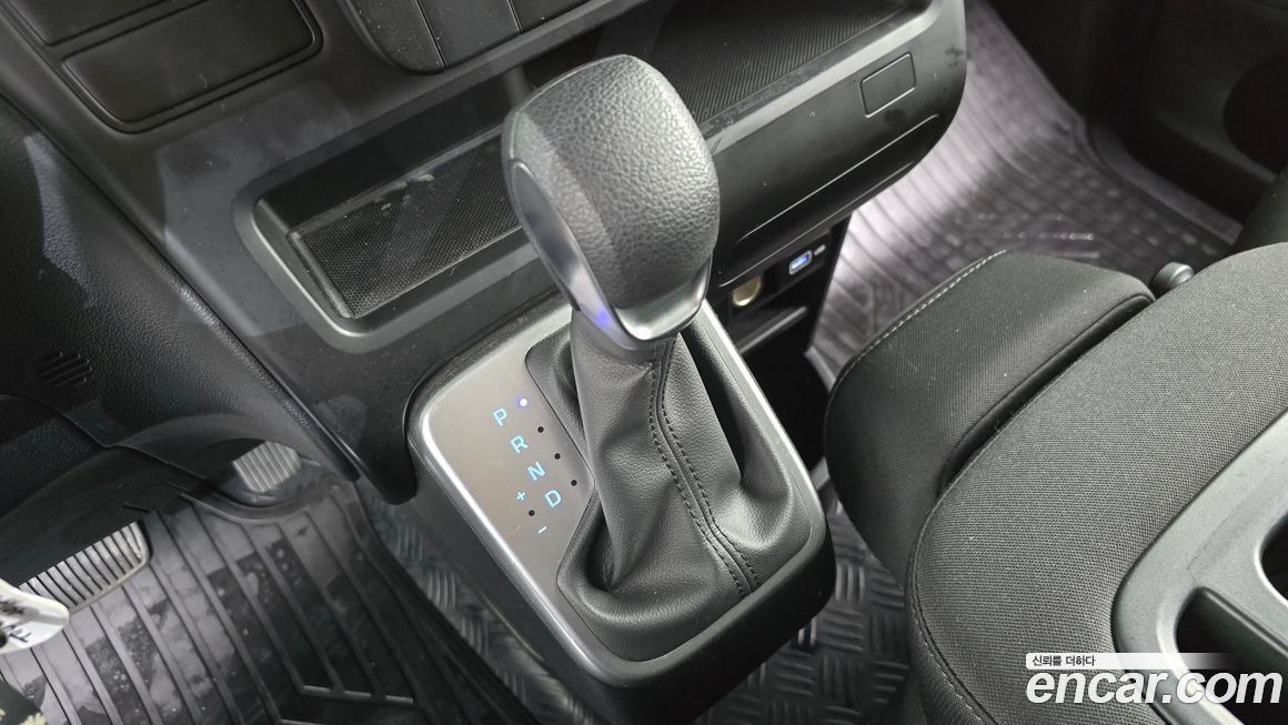 Hyundai Staria 2023