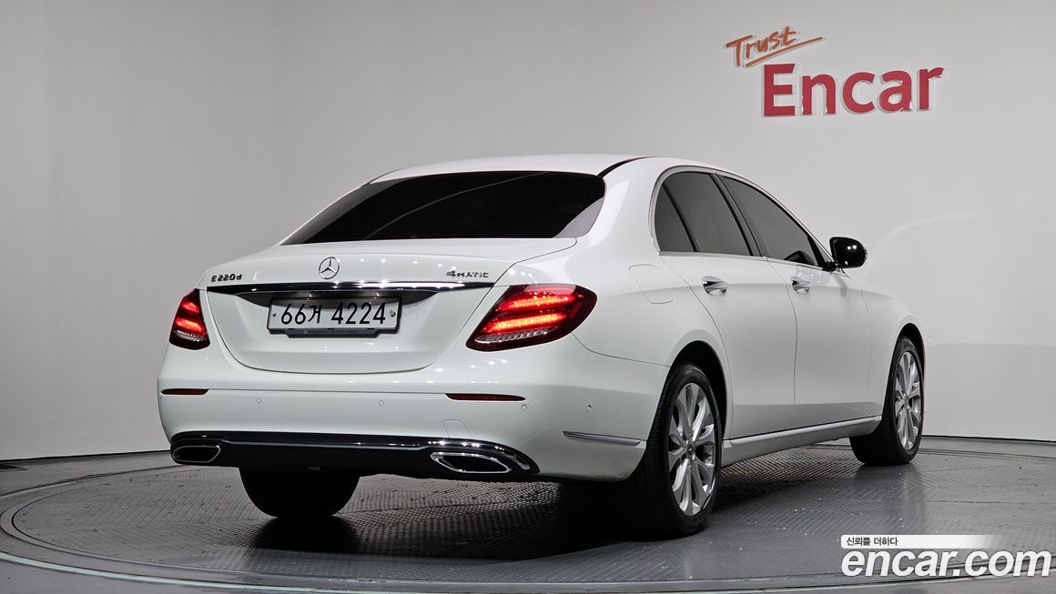 Mercedes-Benz E-Class 2018