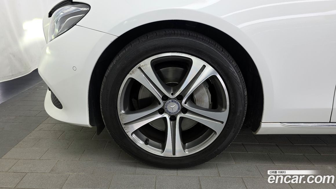 Mercedes-Benz E-Class 2017