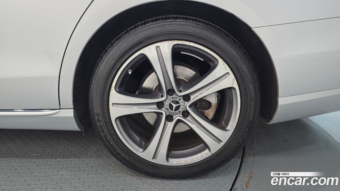 Mercedes-Benz E-Class 2019