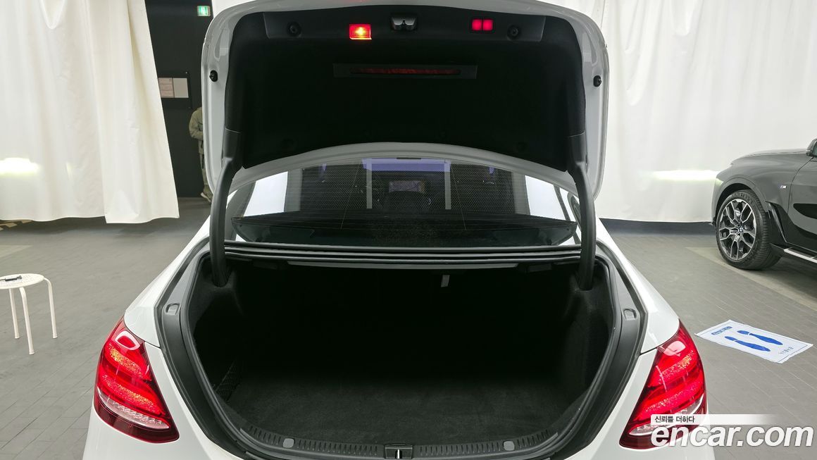 Mercedes-Benz E-Class 2017