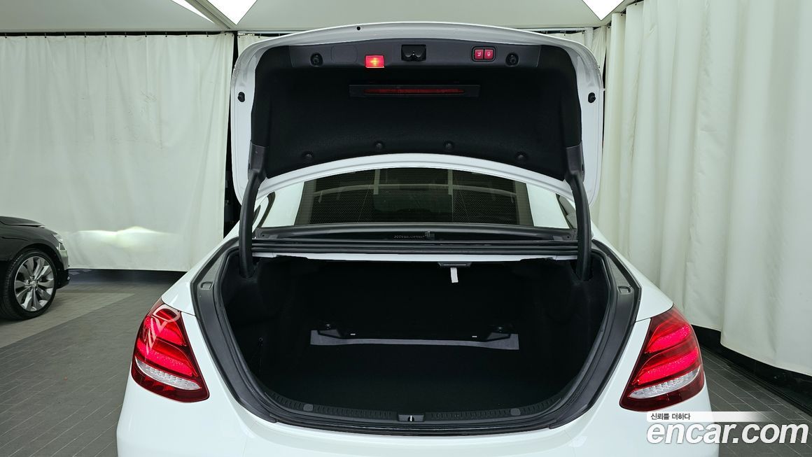 Mercedes-Benz E-Class 2018