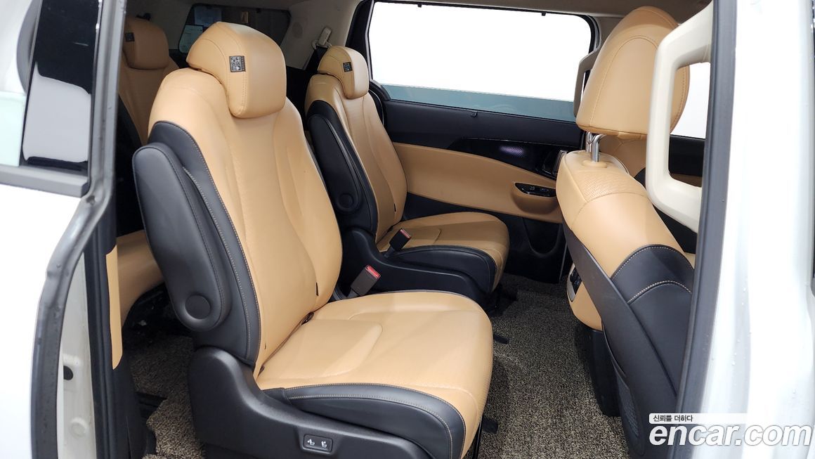 Kia Canival 2021