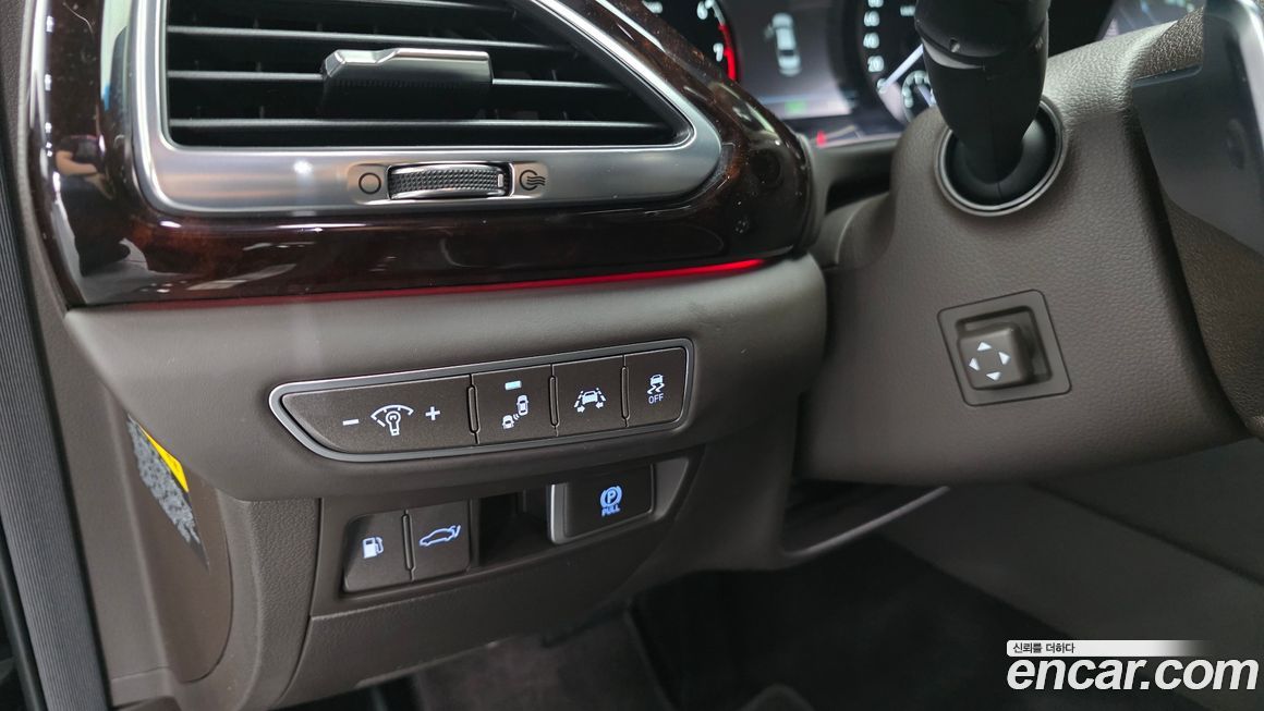 Genesis EQ900 2017