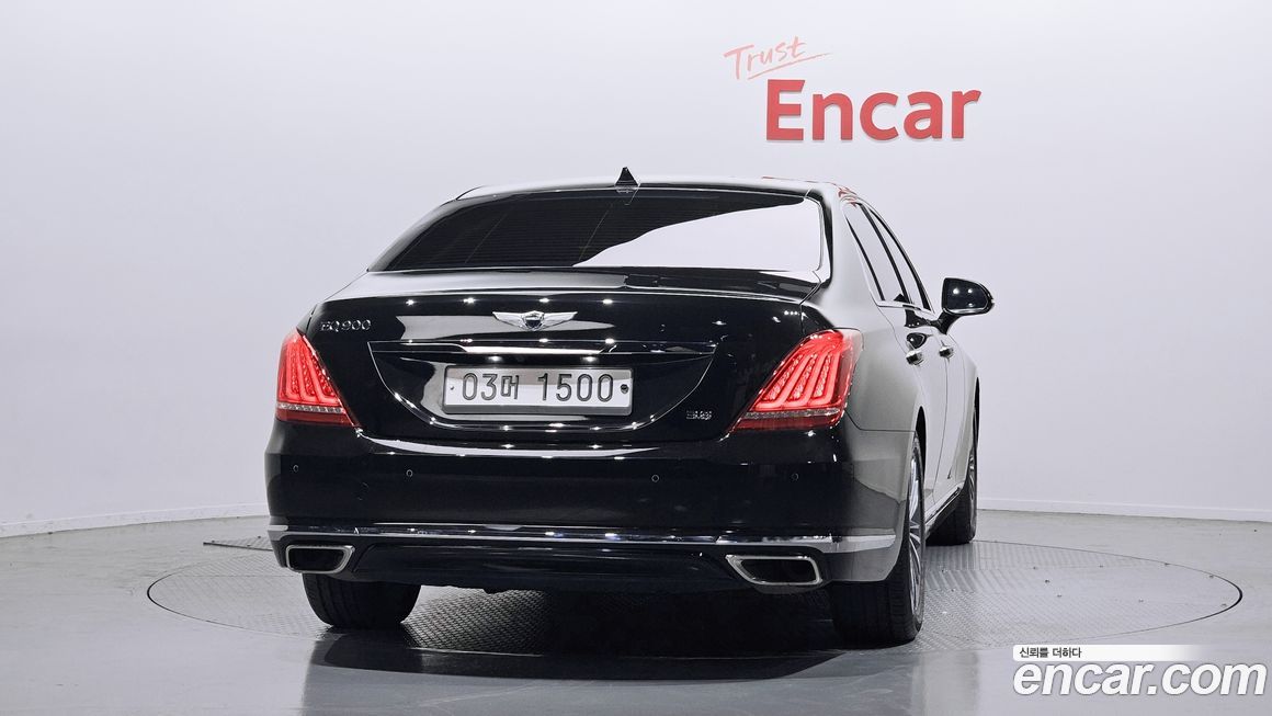 Genesis EQ900 2018