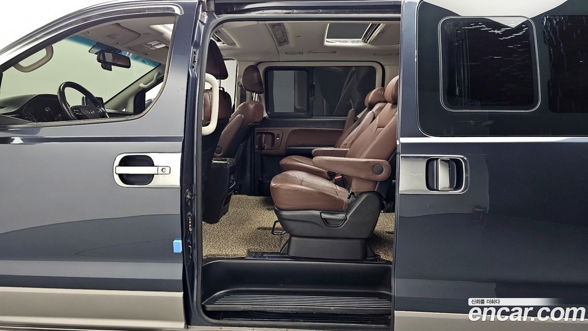 Hyundai Starex 2019