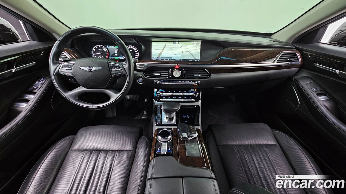 Genesis EQ900 2018