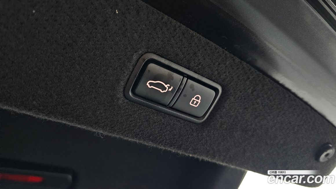 Genesis EQ900 2018