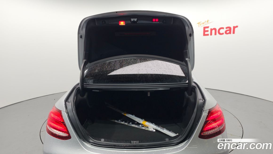 Mercedes-Benz E-Class 2017