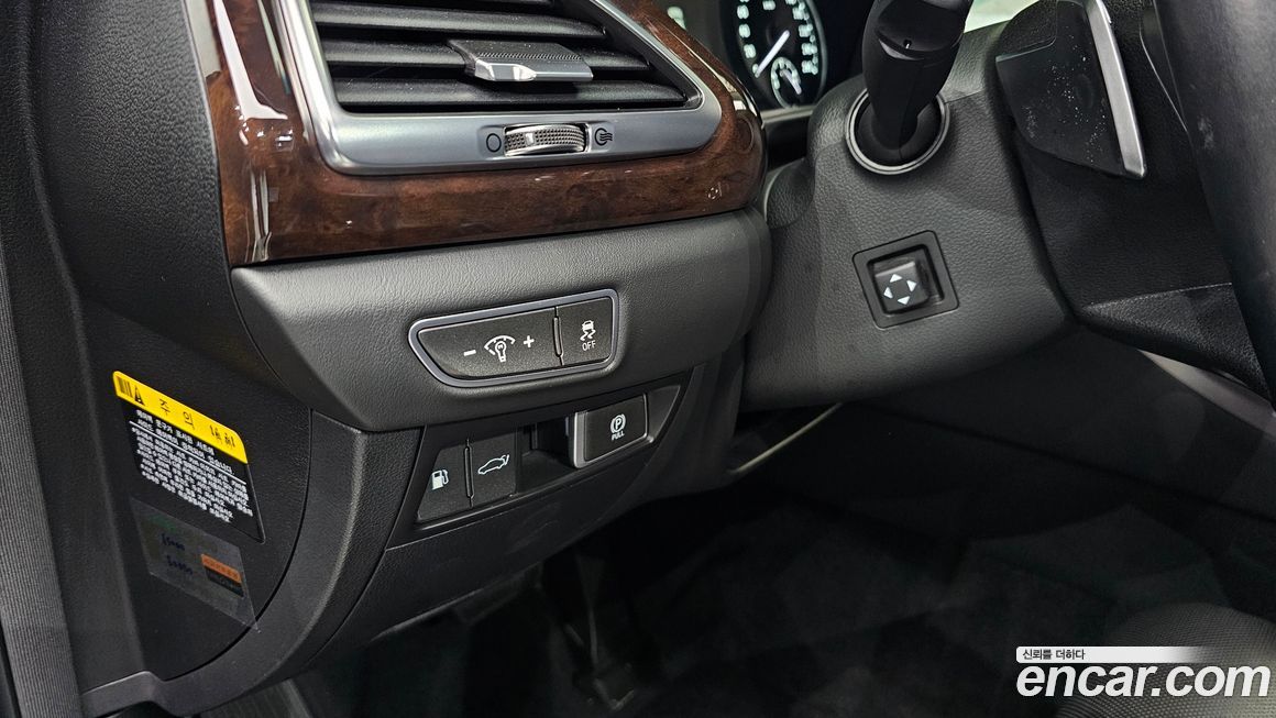 Genesis EQ900 2018