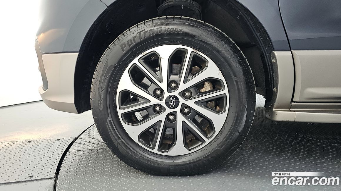 Hyundai Starex 2019