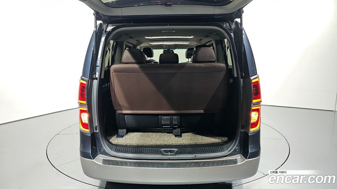 Hyundai Starex 2019
