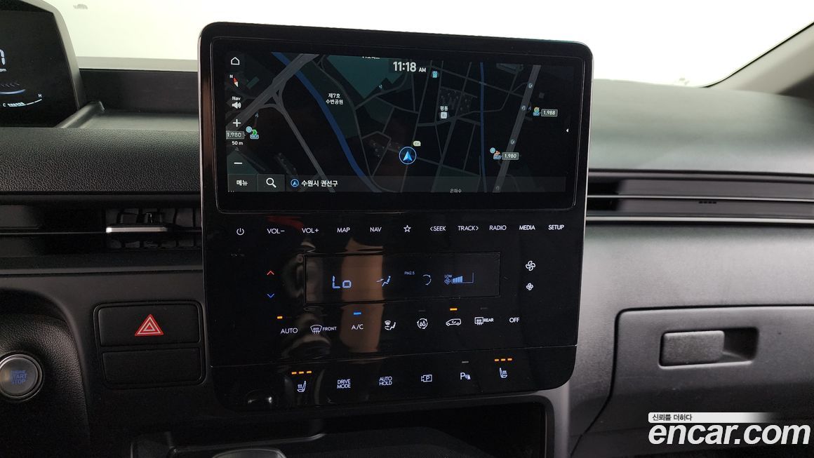 Hyundai Staria 2025
