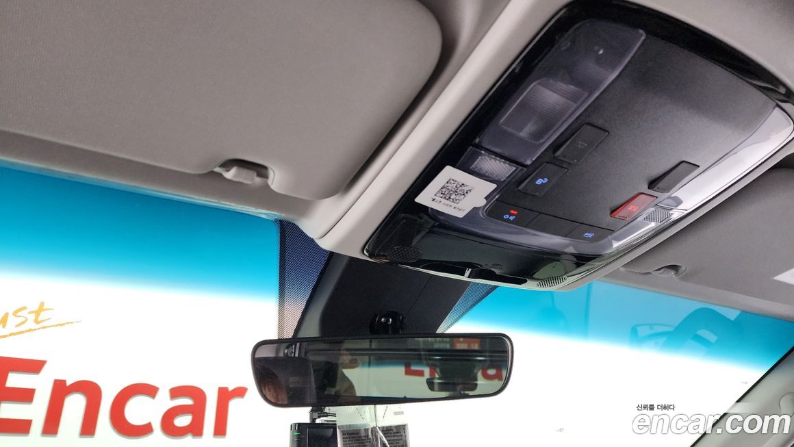 Hyundai Staria 2025