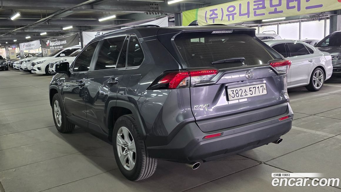 Toyota RAV4 2021