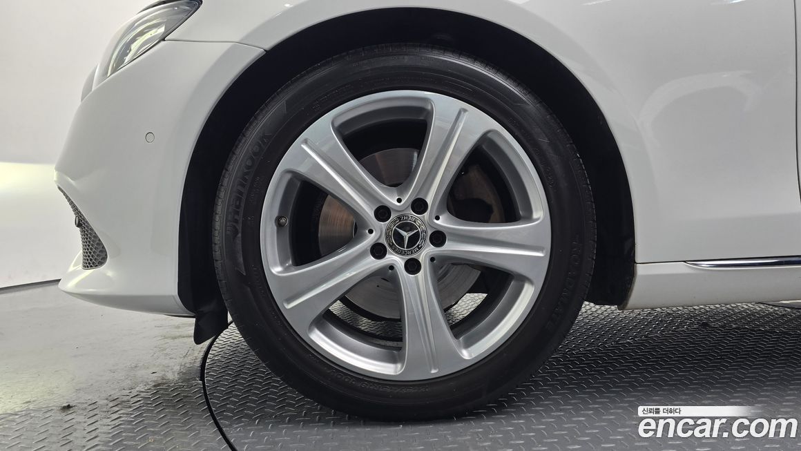 Mercedes-Benz E-Class 2018