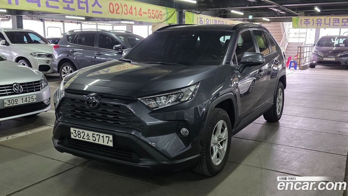 Toyota RAV4 2021