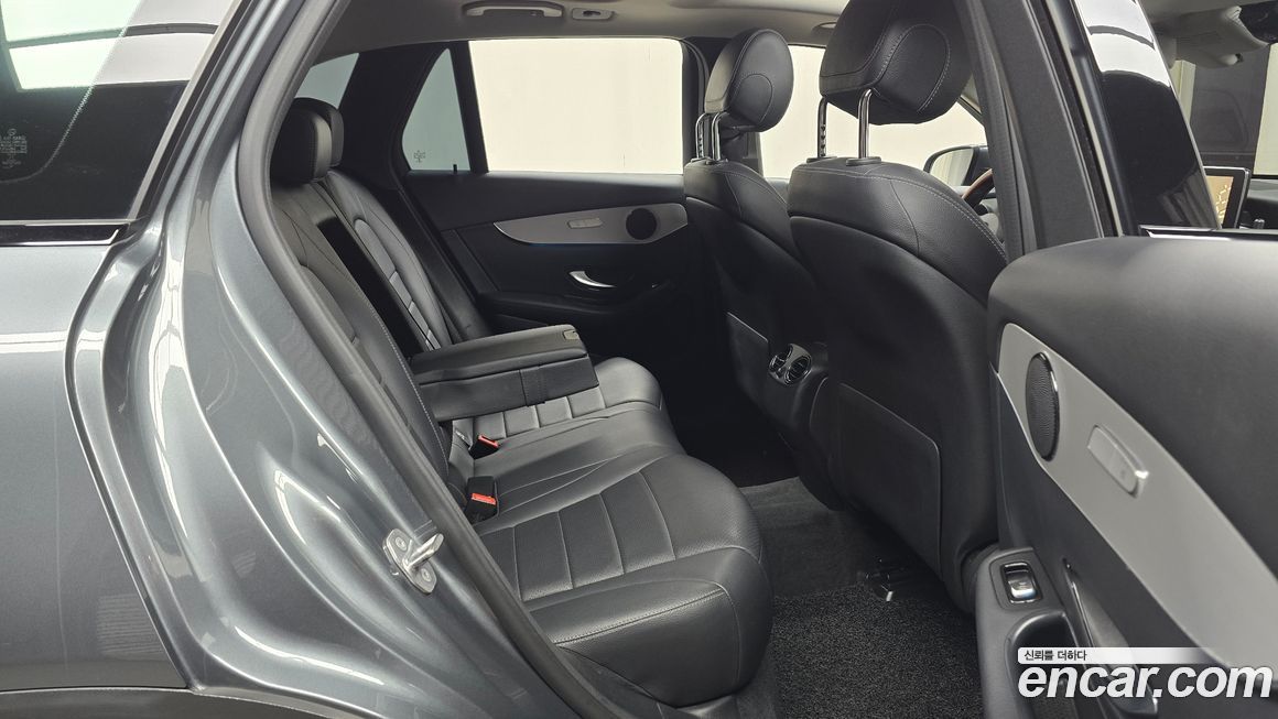 Mercedes-Benz GLC-Class 2019