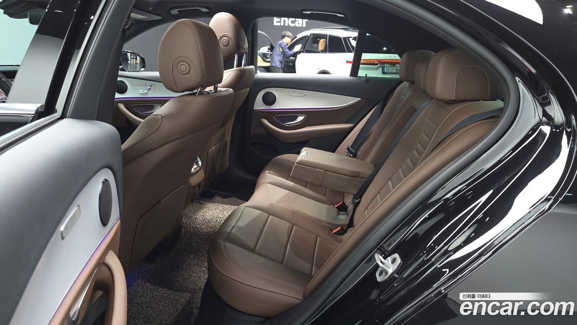 Mercedes-Benz E-Class 2021