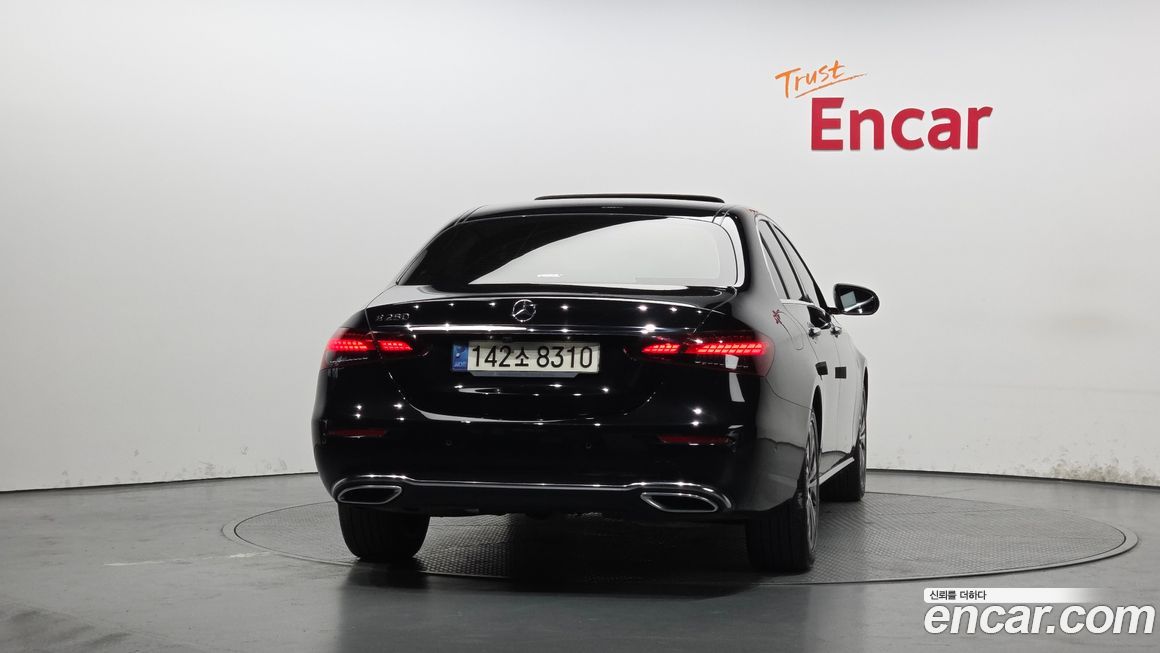 Mercedes-Benz E-Class 2021