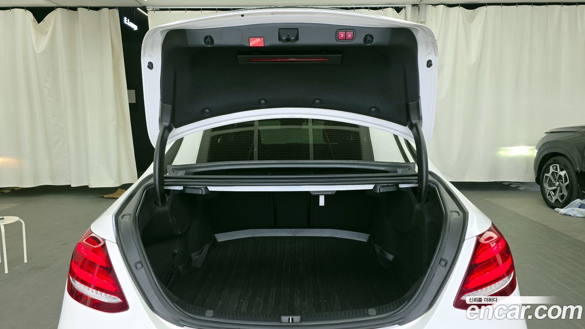 Mercedes-Benz E-Class 2020