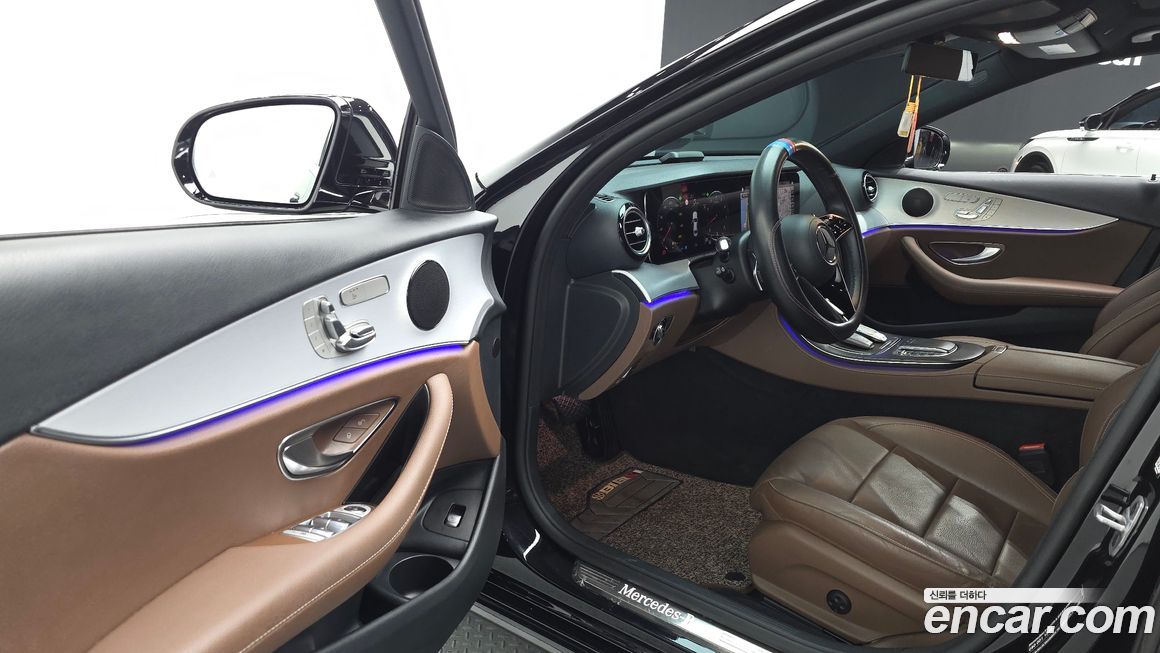 Mercedes-Benz E-Class 2021