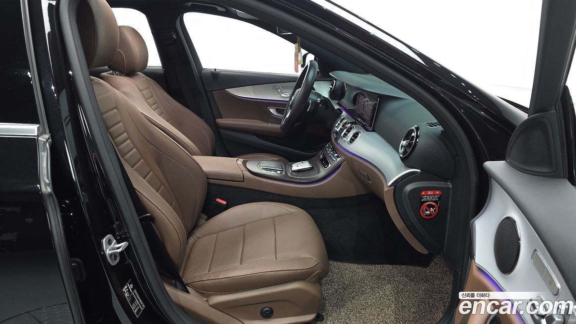 Mercedes-Benz E-Class 2021